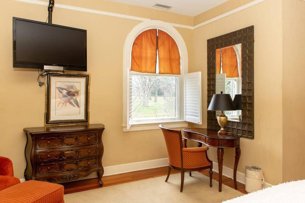 Relaxed Studio Close To Duke & Downtown Durham Apartment Exterior photo